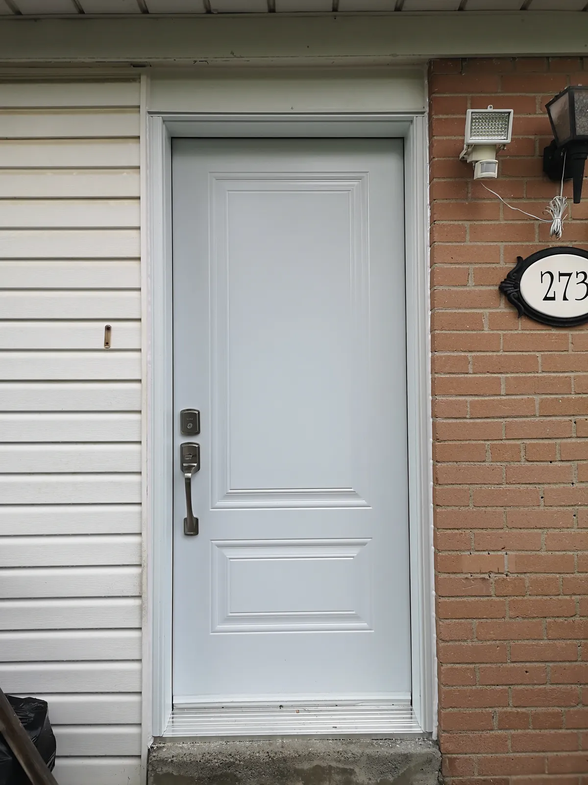 Bronze casement window